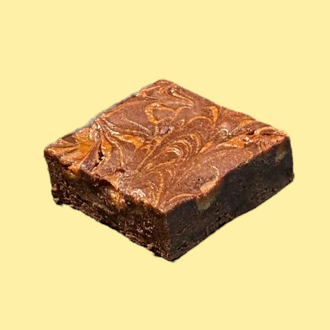 Брауни с мисо и дулсе де лече (парче)